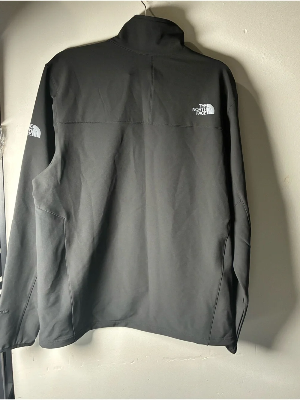 The North Face Game Box Black Softshell Jacket - Men Size Large